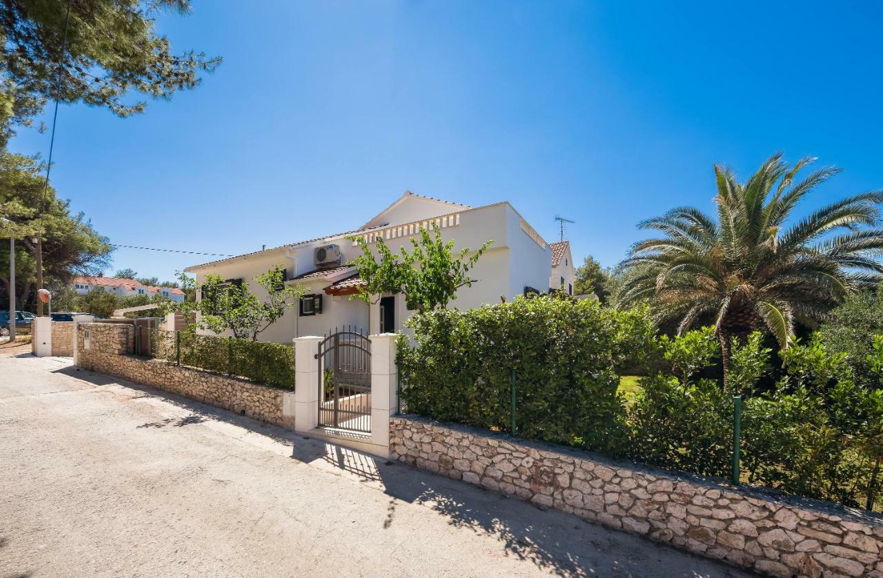 Holiday Home Brac Supetar Eksteriør bilde