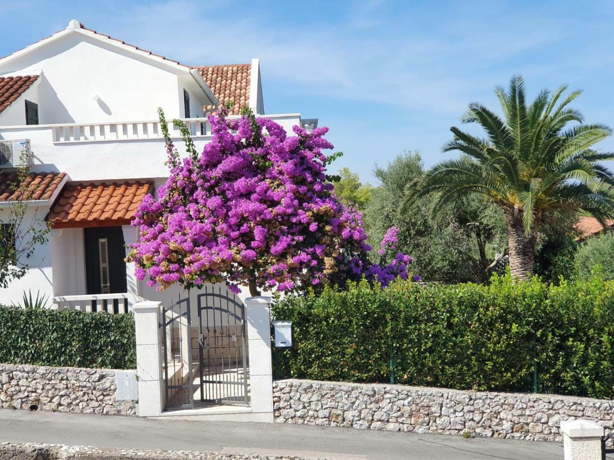 Holiday Home Brac Supetar Eksteriør bilde